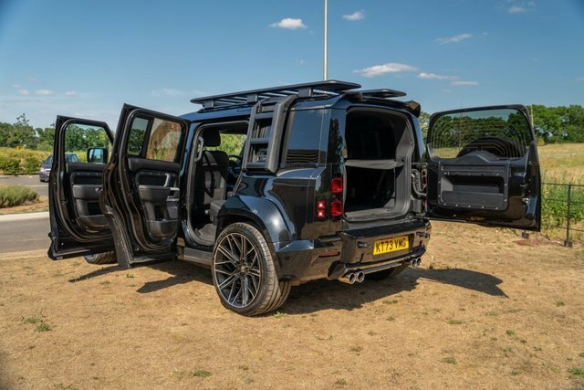 Land Rover Defender 110 3.0 D300 Mhev X-dynamic Se Lumma Clr Suv Diese Black #3