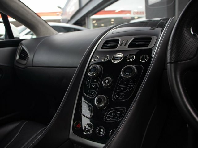 Aston Martin Vanquish 6.0 V12 Coupe T-tronicii Euro 5 565 Bh Black #6