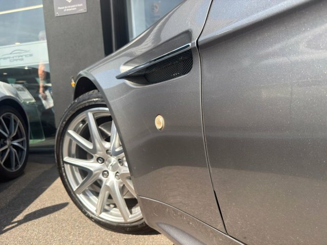 Aston Martin Vantage V8 S Roadster Euro 6 2-Door #18