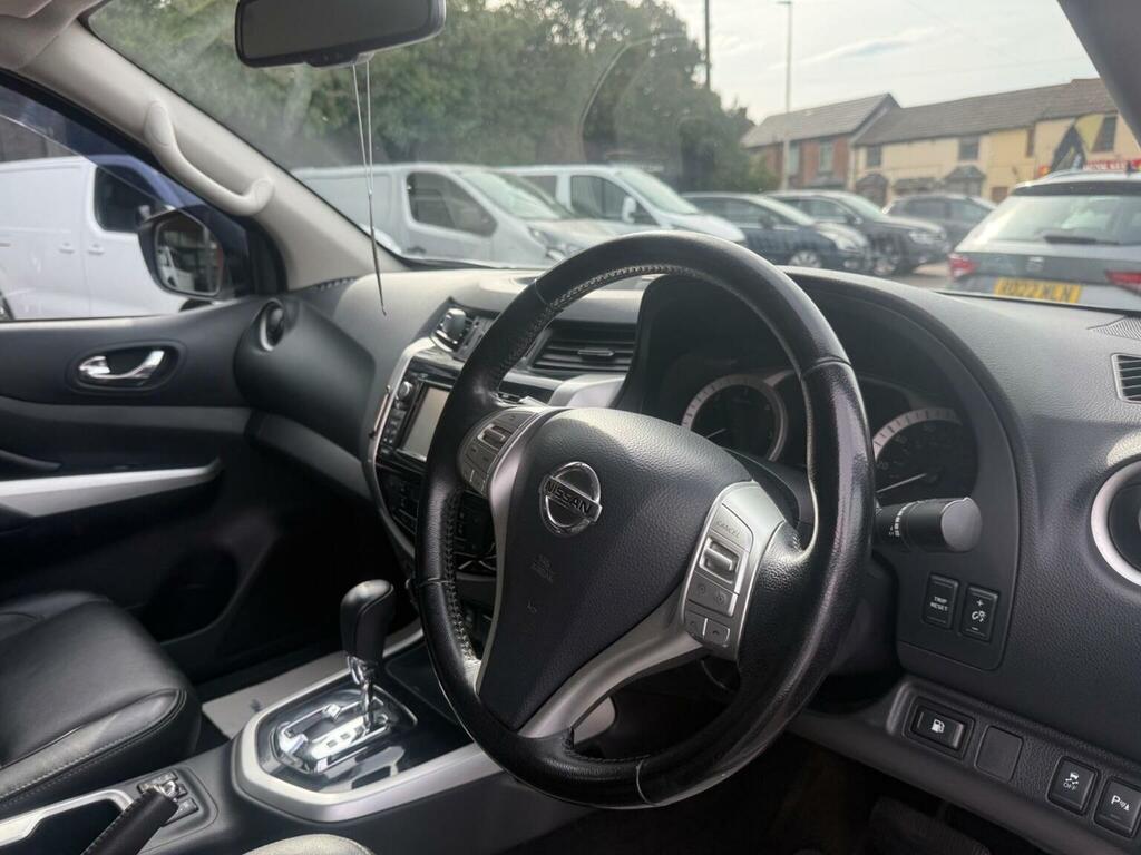 Nissan Navara 2.3 Dci Tekna Pickup Double Cab 4W White #16