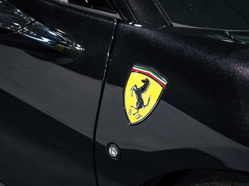 Ferrari F8 Tributo F8 Spider S-a Red #33