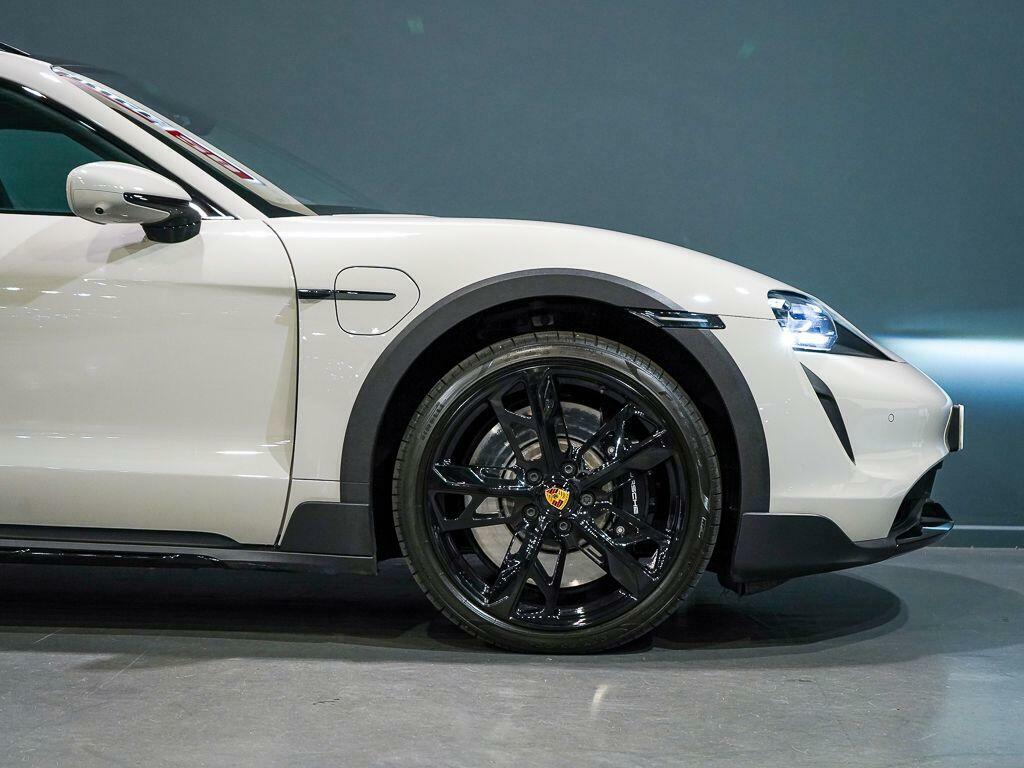 Porsche Taycan 4 Cross Turismo Blue #26