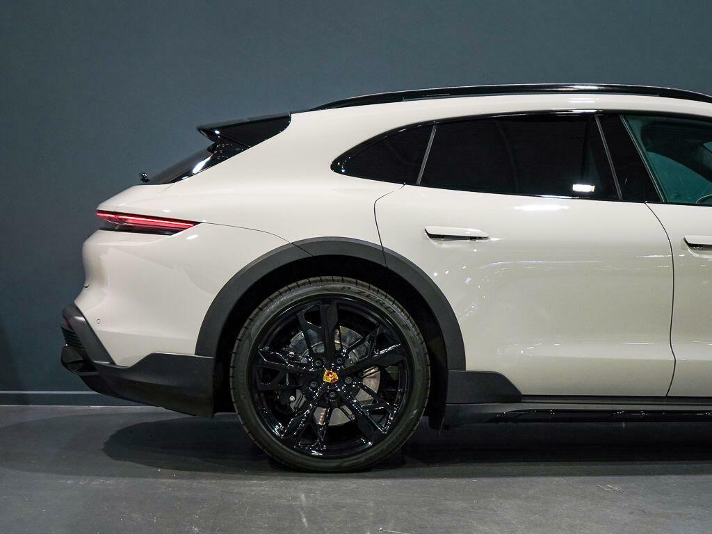 Porsche Taycan 4 Cross Turismo Blue #27