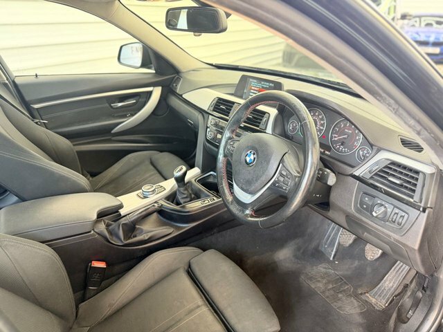 BMW 3 Series 2018 1.5 318I Sport Saloon Euro Black #2