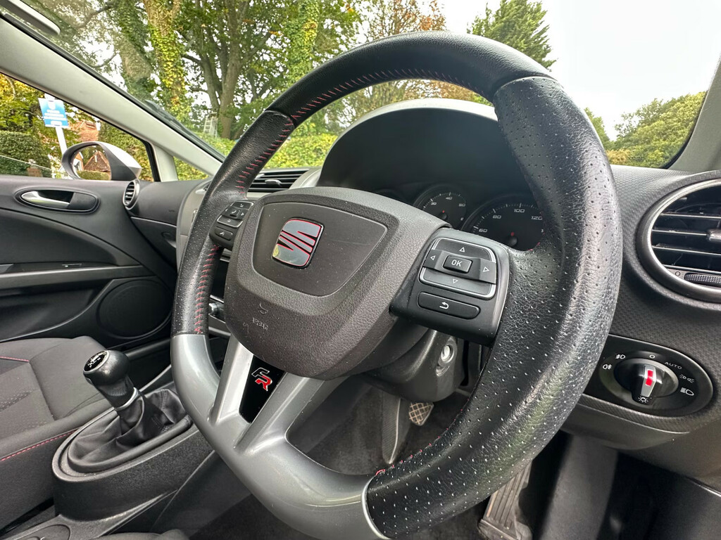 Seat Leon 2.0 Tdi Cr Fr Hatchback Black #2