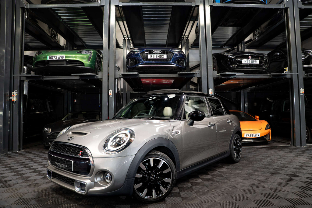 Mini Hatch Cooper S Exclusive RE69KPK Silver
