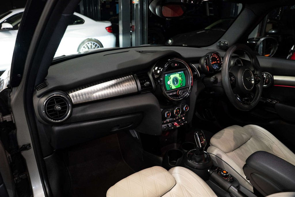 Mini Hatch Cooper S Exclusive RE69KPK Silver #4