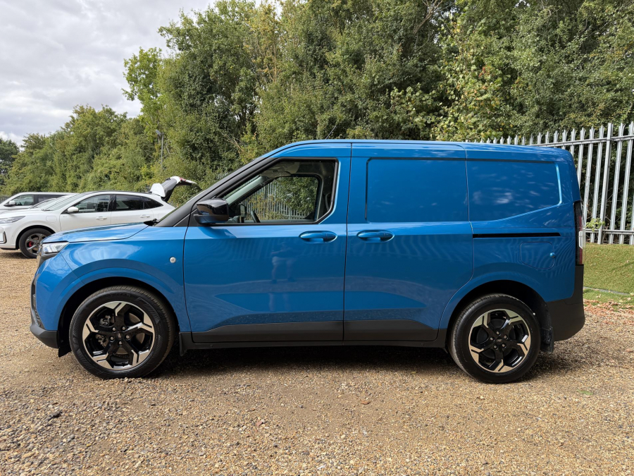 Ford Transit Courier Limited Auto EK75CHF Blue #5