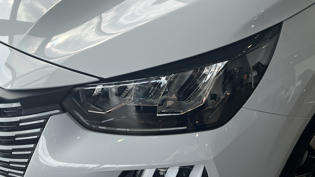 Peugeot 208 1.2 Hybrid 110 Allure E-dsc6 PJ26DSO #6