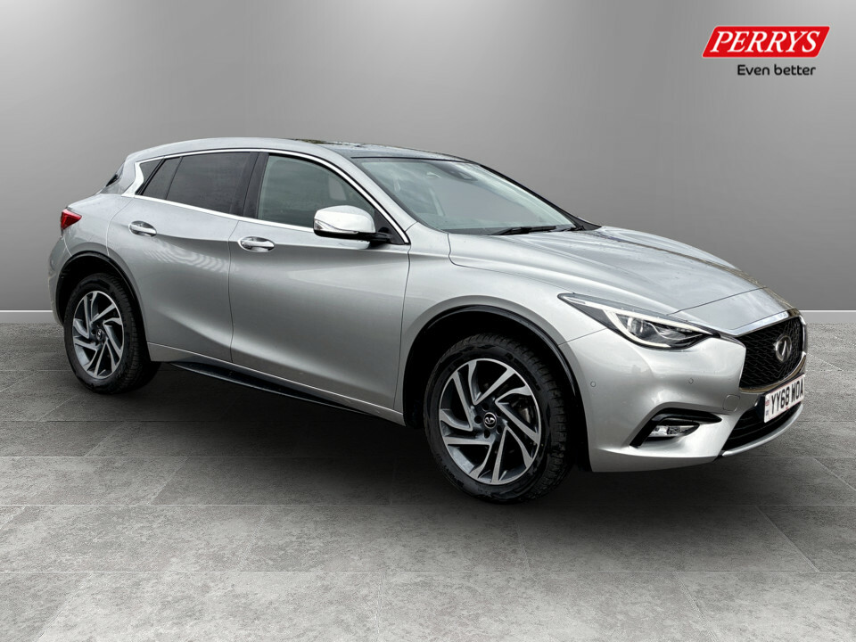 Infiniti Q30 1.6T Luxe Hatchback Dct Euro 6 Ss 1 Silver