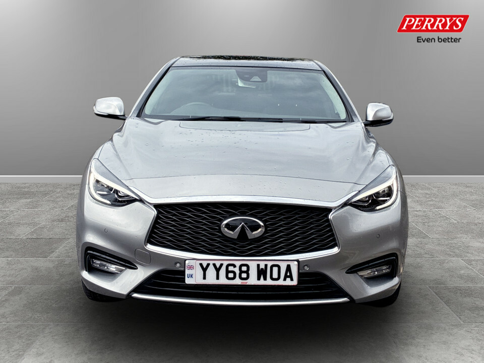 Infiniti Q30 1.6T Luxe Hatchback Dct Euro 6 Ss 1 Silver #2