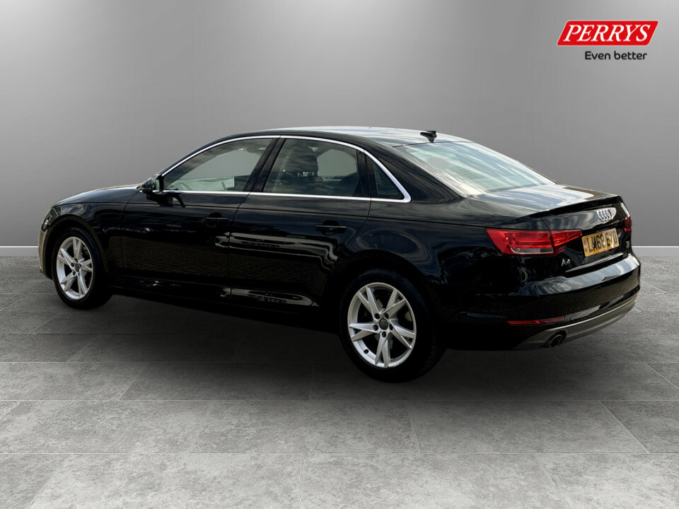Audi A4 2.0 Tdi Ultra Se Black #5
