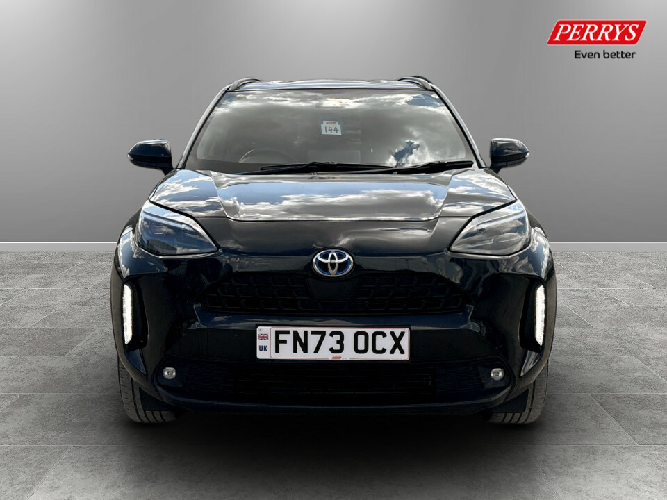 Toyota Yaris Cross 1.5 Hybrid Design Cvt FN73OCX Black #2
