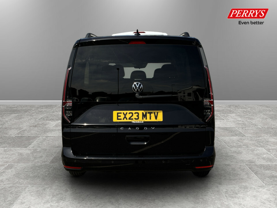 Volkswagen Caddy Maxi Life 2.0 Tdi 122 Life Dsg Black #6