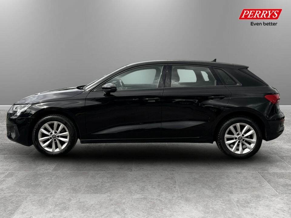 Audi A3 30 Tfsi Technik Black #4