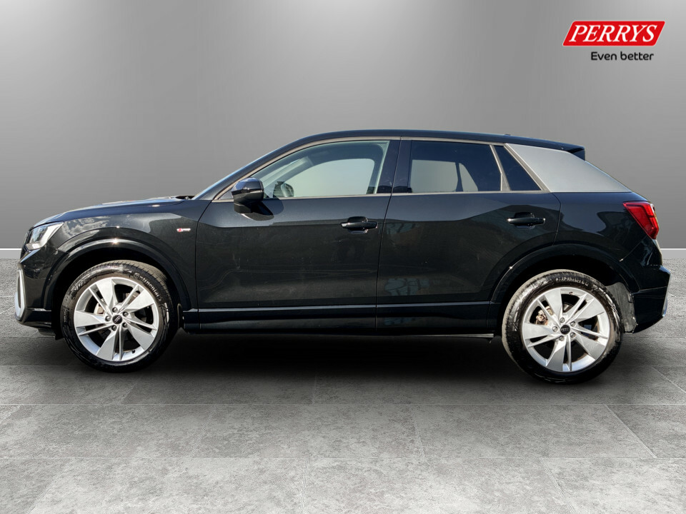Audi Q2 35 Tfsi S Line Black #4