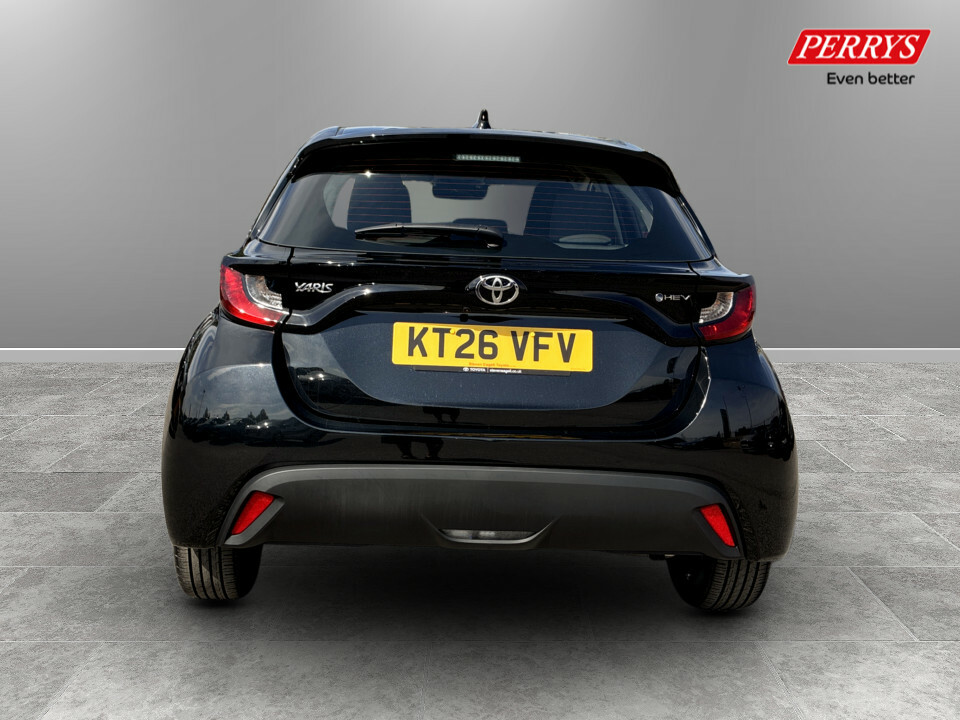 Toyota Yaris 1.5 Hybrid Icon Cvt Black #6