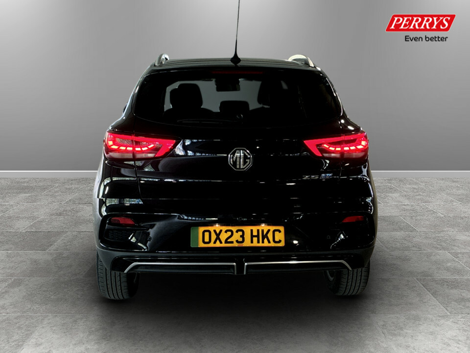 MG ZS 130Kw Trophy Connect Ev 51Kwh Black #6