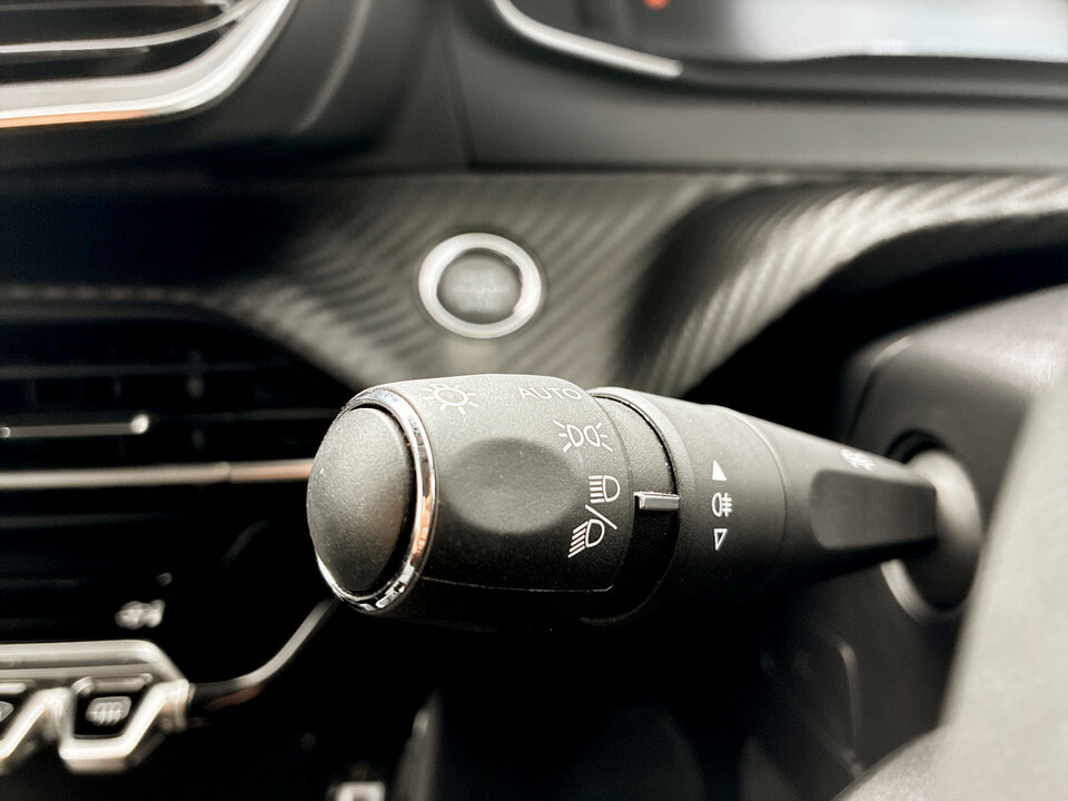 Peugeot 208 208 Allure Puretech Mhev Grey #69