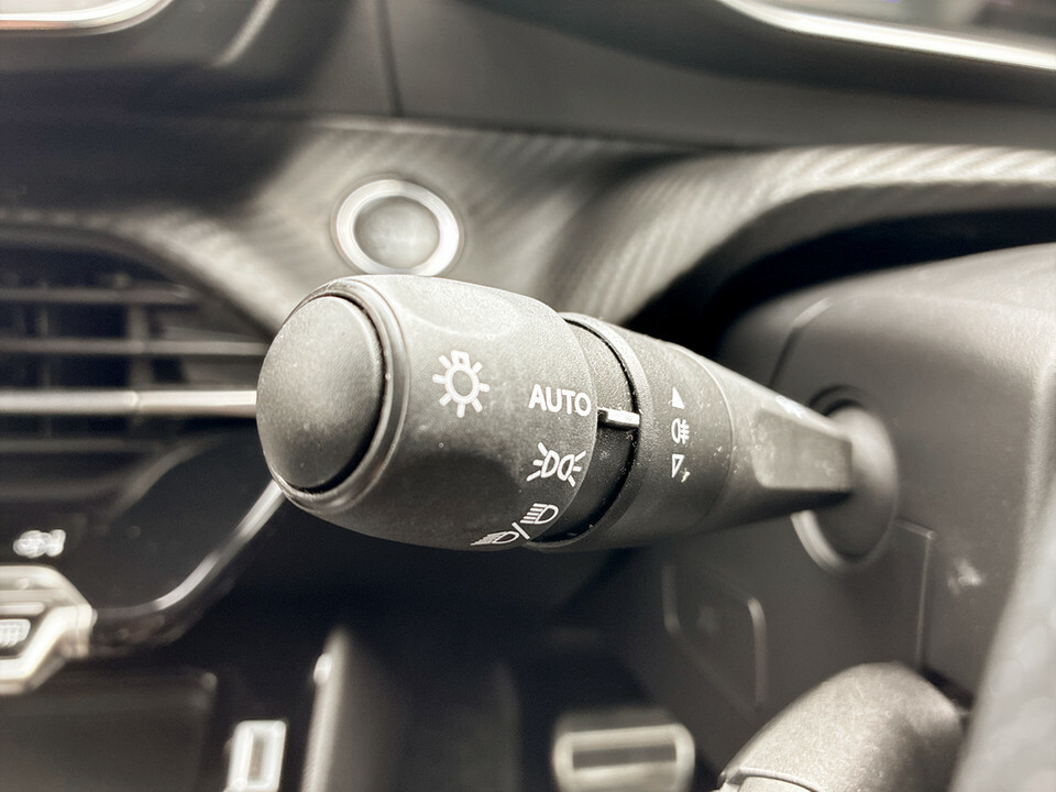 Peugeot e-2008 115Kw Gt 54Kwh Black #30