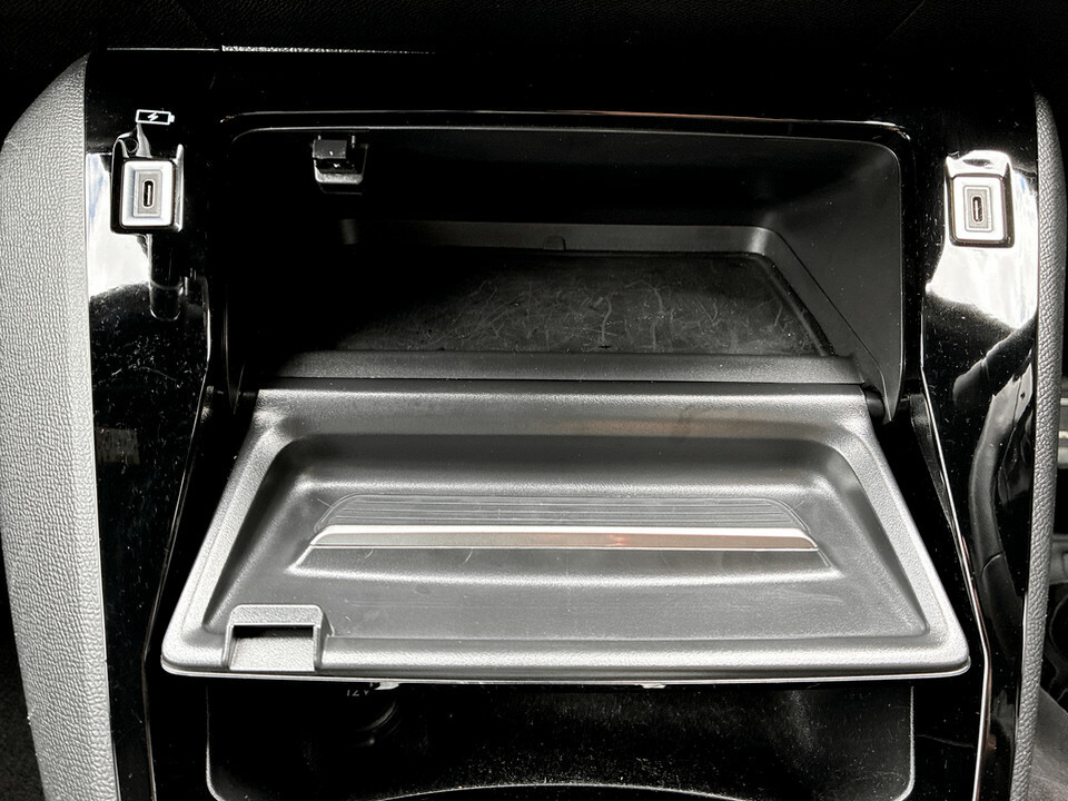 Peugeot e-2008 115Kw Gt 54Kwh Black #32