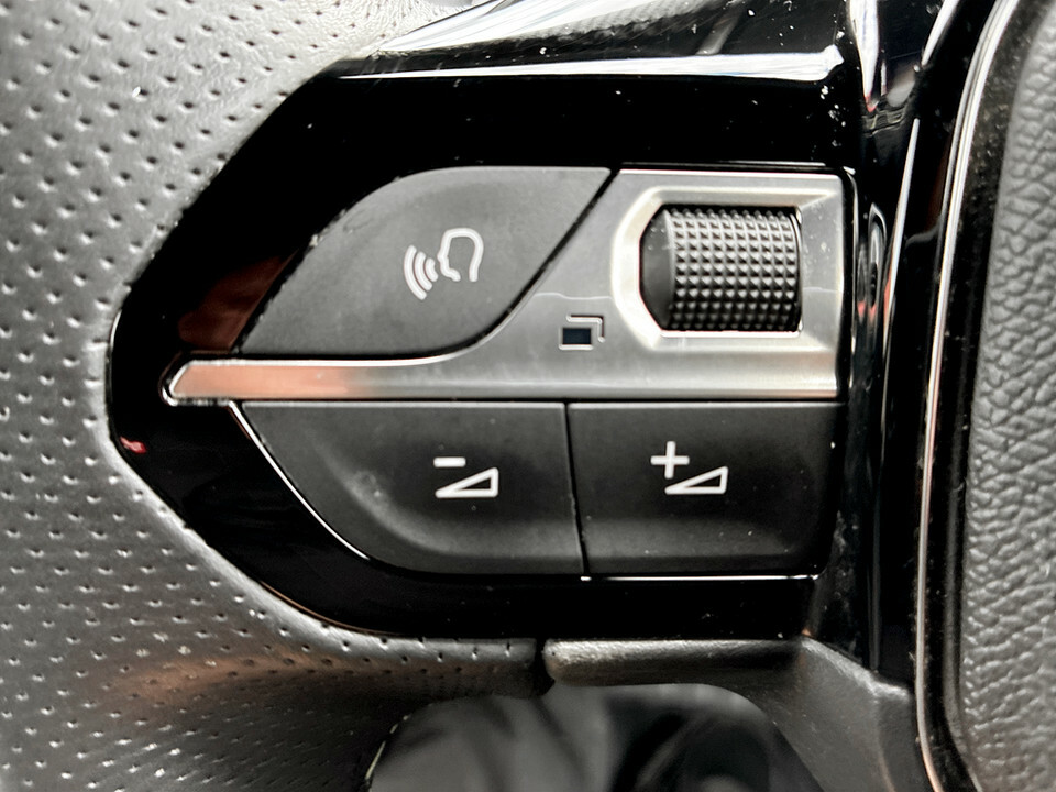 Peugeot e-2008 115Kw Gt 54Kwh Black #29