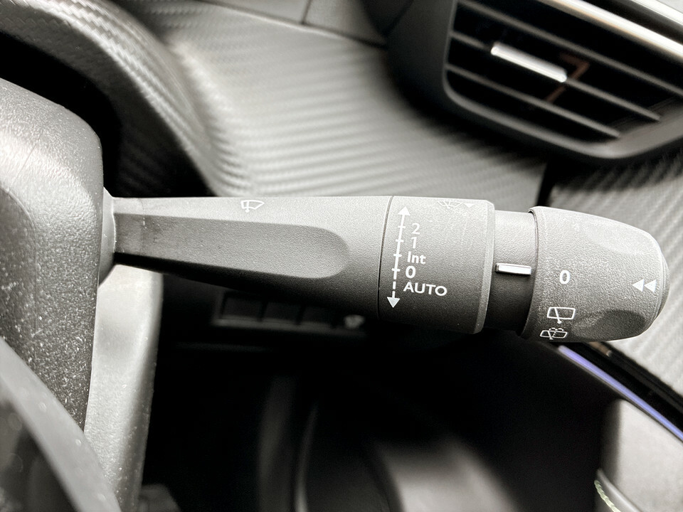Peugeot e-2008 115Kw Gt 54Kwh Black #27