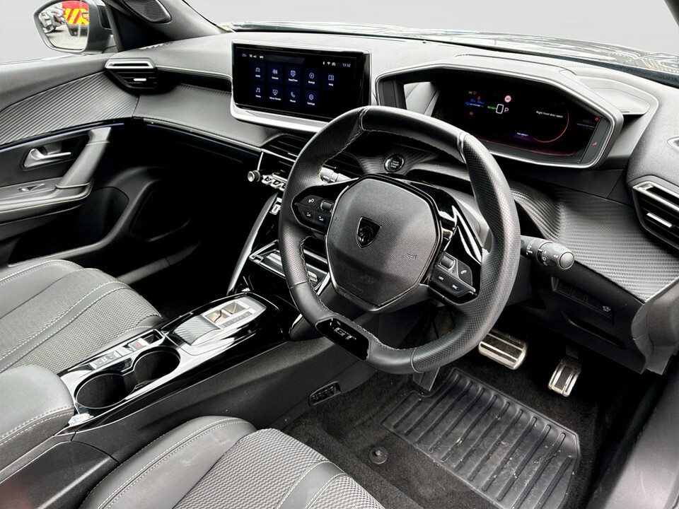 Peugeot e-2008 115Kw Gt 54Kwh Black #25