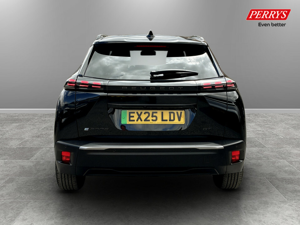 Peugeot e-2008 100Kw Gt 50Kwh Black #6