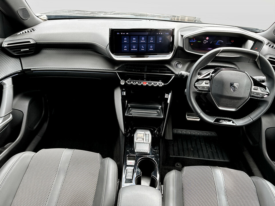 Peugeot e-2008 115Kw Gt 54Kwh Black #15
