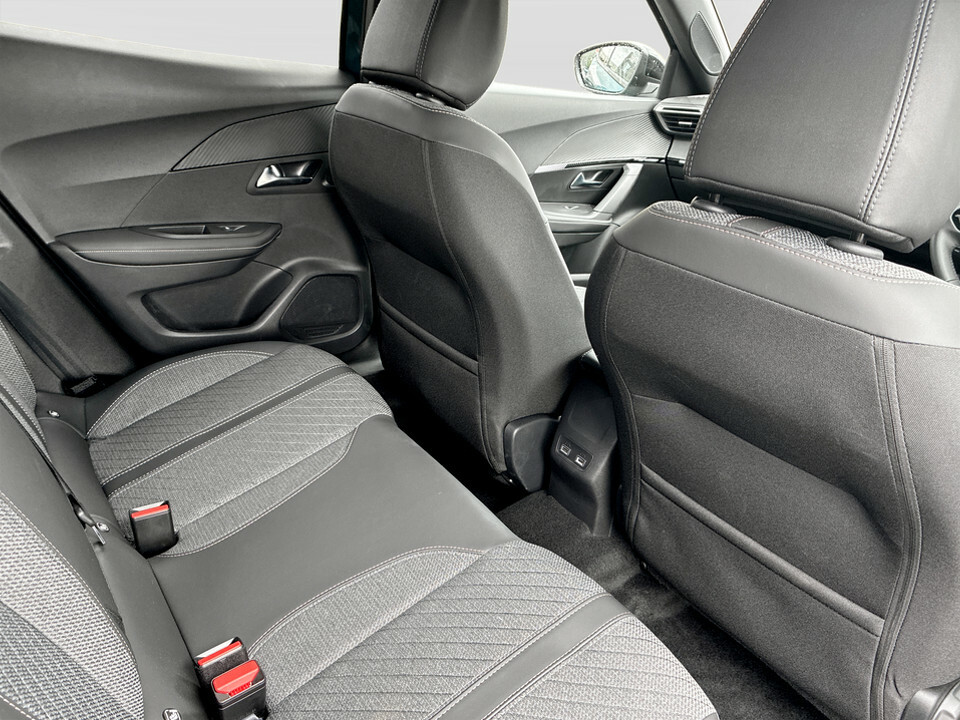 Peugeot 2008 1.2 Puretech 130 Allure Eat8 Grey #14