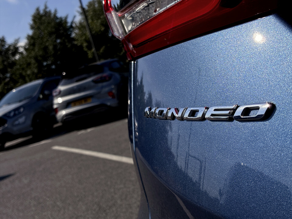 Ford Mondeo 2.0 Tivct Titanium Edition Saloon Hybri Black #29