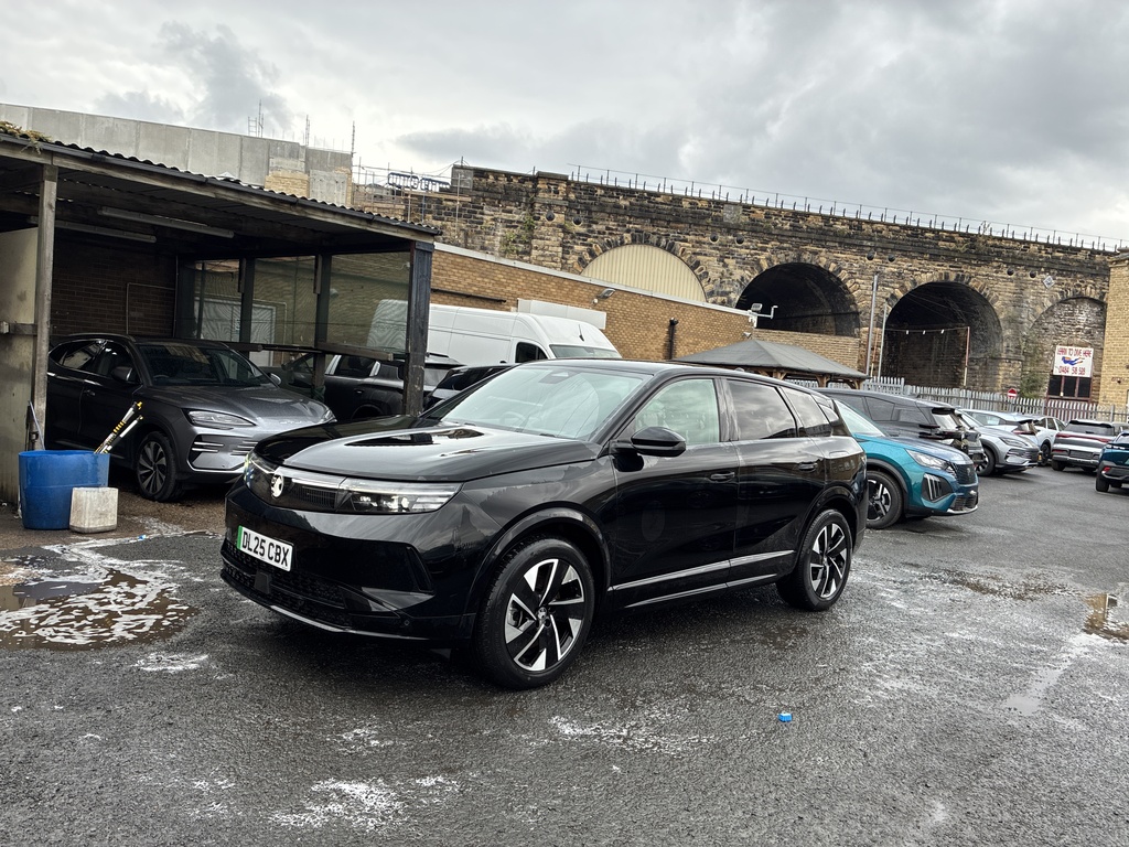 Vauxhall Grandland 157Kw Gs 73Kwh Black