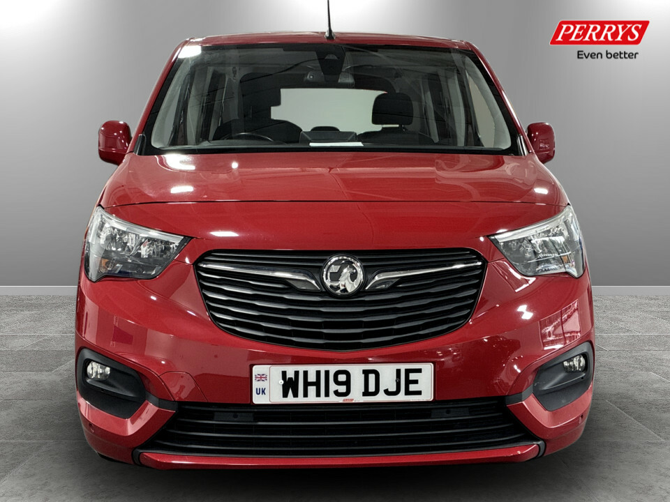 Vauxhall Combo Life 1.5 Turbo D 130 Energy Red #2