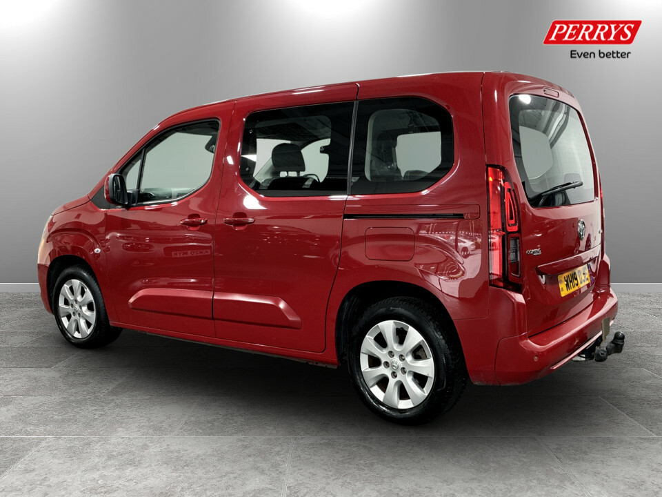 Vauxhall Combo Life 1.5 Turbo D 130 Energy Red #5