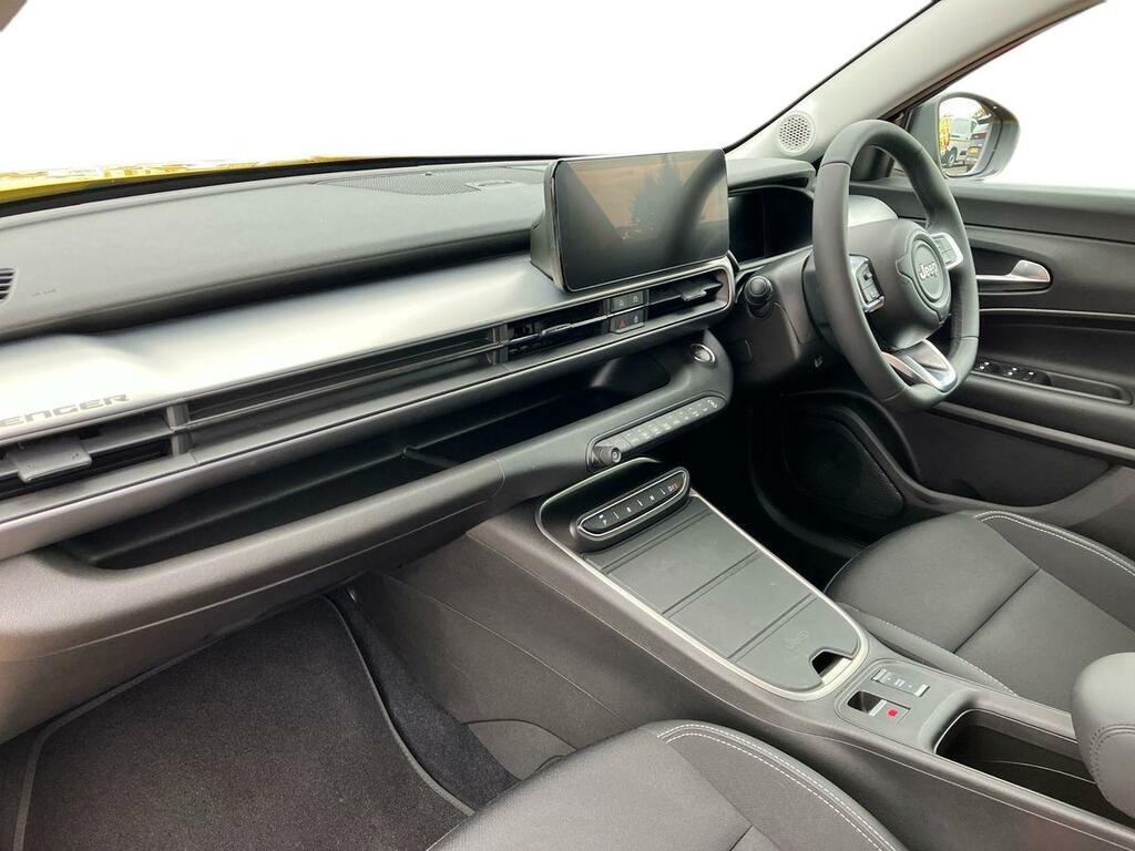 Jeep Avenger 115Kw Summit 54Kwh YN25GVA Yellow #6