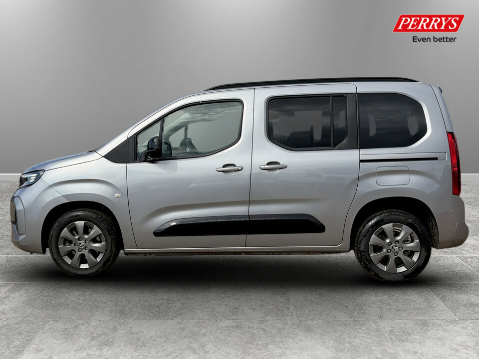 Vauxhall Combo-e Life 100Kw Ultimate 50Kwh Grey #4