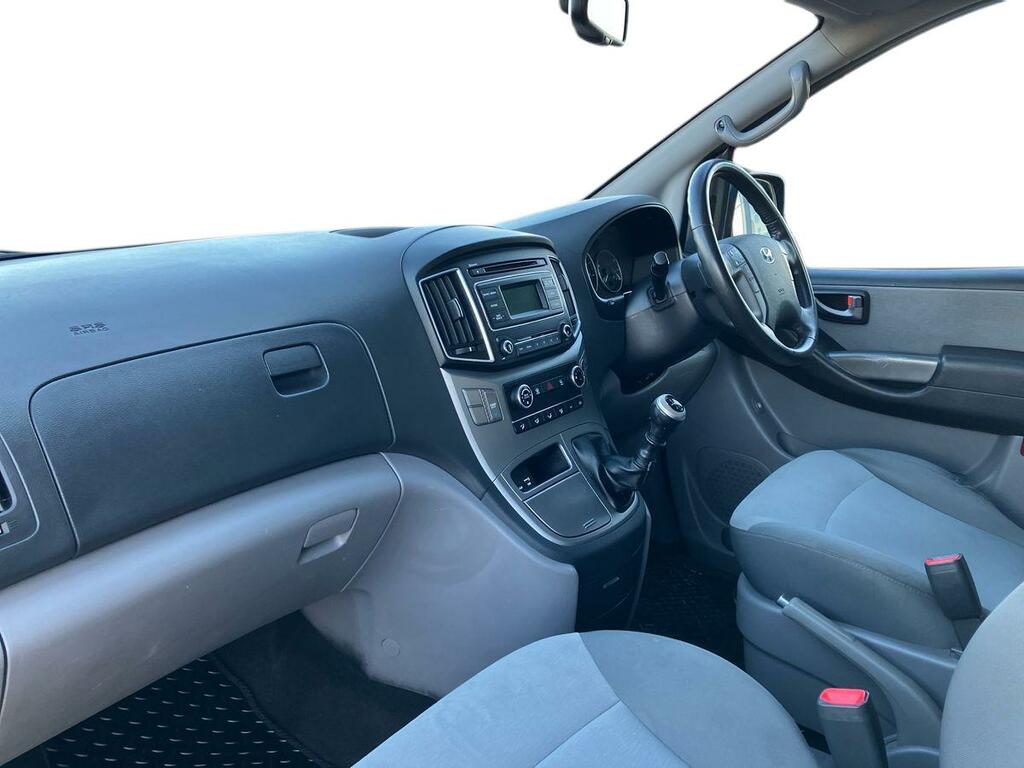 Hyundai I800 Crdi Se Black #6
