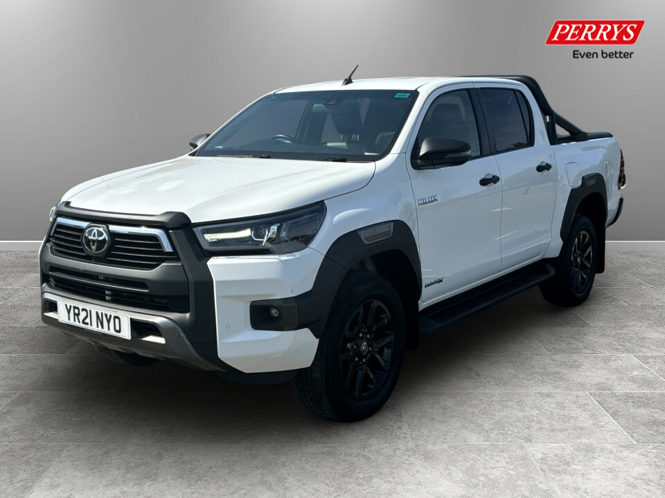 Toyota HILUX Invincible X Dcab Pick Up 2.8 D-4d White #3