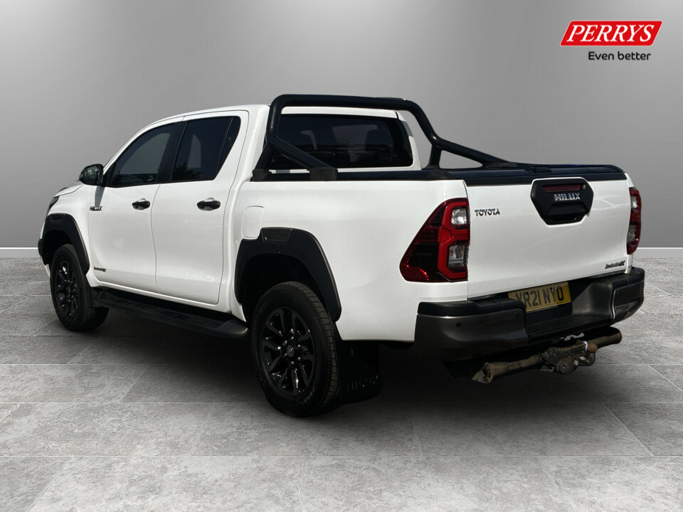 Toyota HILUX Invincible X Dcab Pick Up 2.8 D-4d White #5
