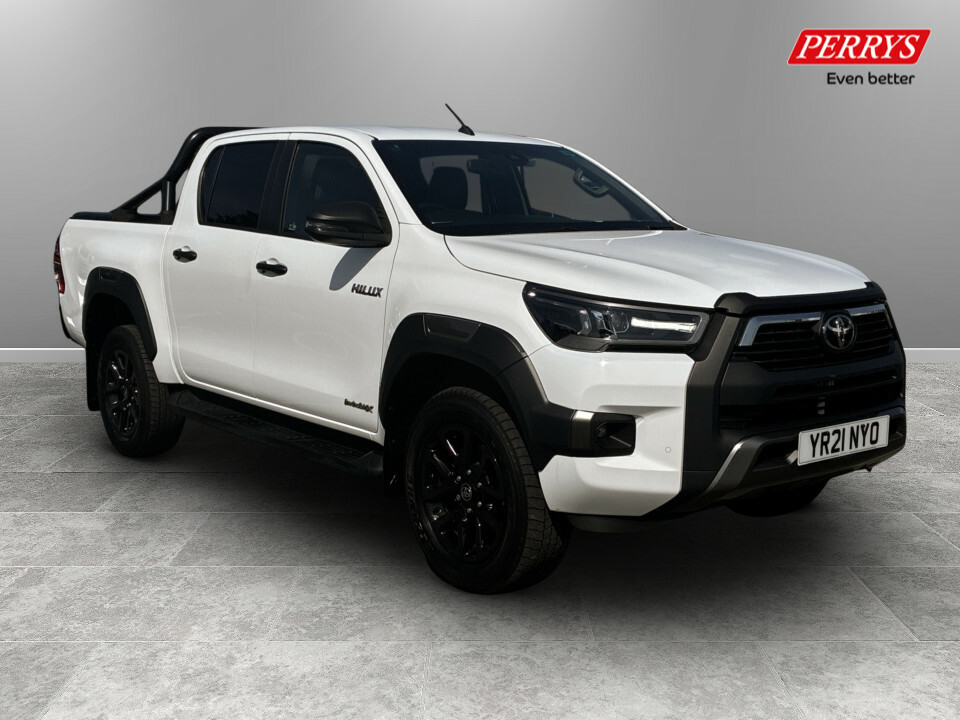 Toyota HILUX Invincible X Dcab Pick Up 2.8 D-4d White