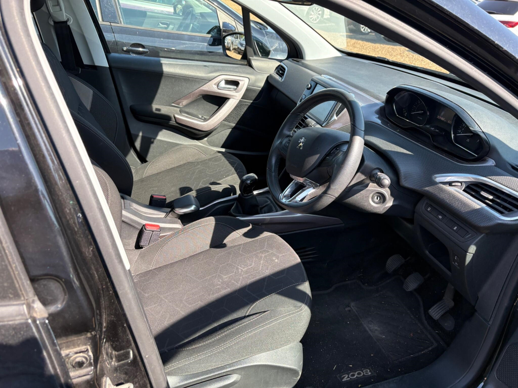 Peugeot 2008 1.2 Vti Active Euro 5 #5