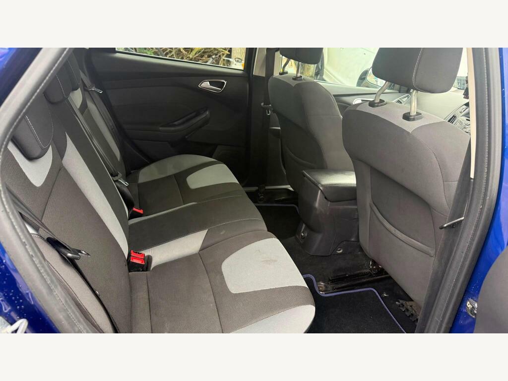 Ford Focus 1.0T Ecoboost Titanium Estate Eu Red #12