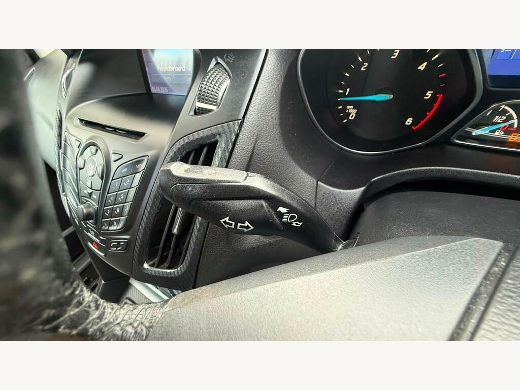 Ford Focus 1.0T Ecoboost Titanium Estate Eu Red #23
