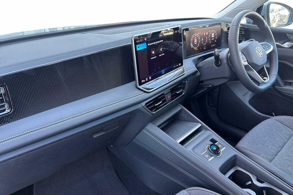 Volkswagen Tiguan 1.5 Etsi 150Ps Life Dsg HY25LZE Silver #2