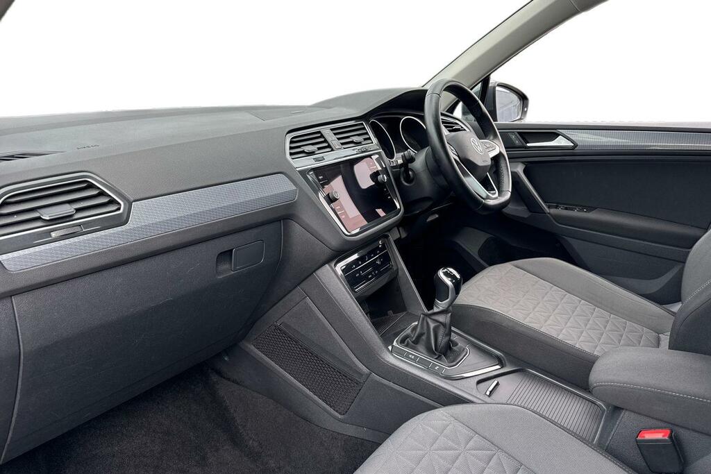 Volkswagen Tiguan 1.5 Tsi 150 Life MM21OKP #2