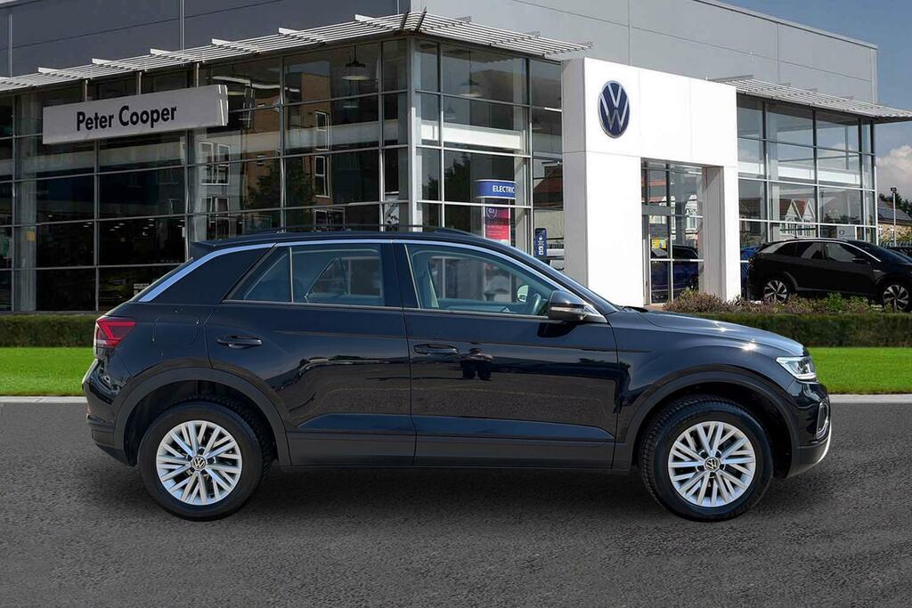 Volkswagen T-Roc 1.5 Tsi Life Dsg LS24FCN Black #4