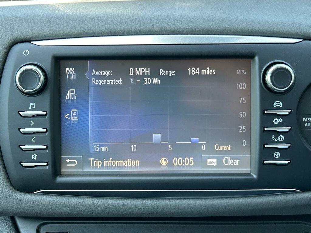 Toyota Yaris Excel Hev Cvt Red #12