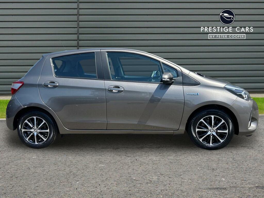 Toyota Yaris 1.5 Vvt-h Icon Tech E-cvt Euro 6 Ss Brown #4