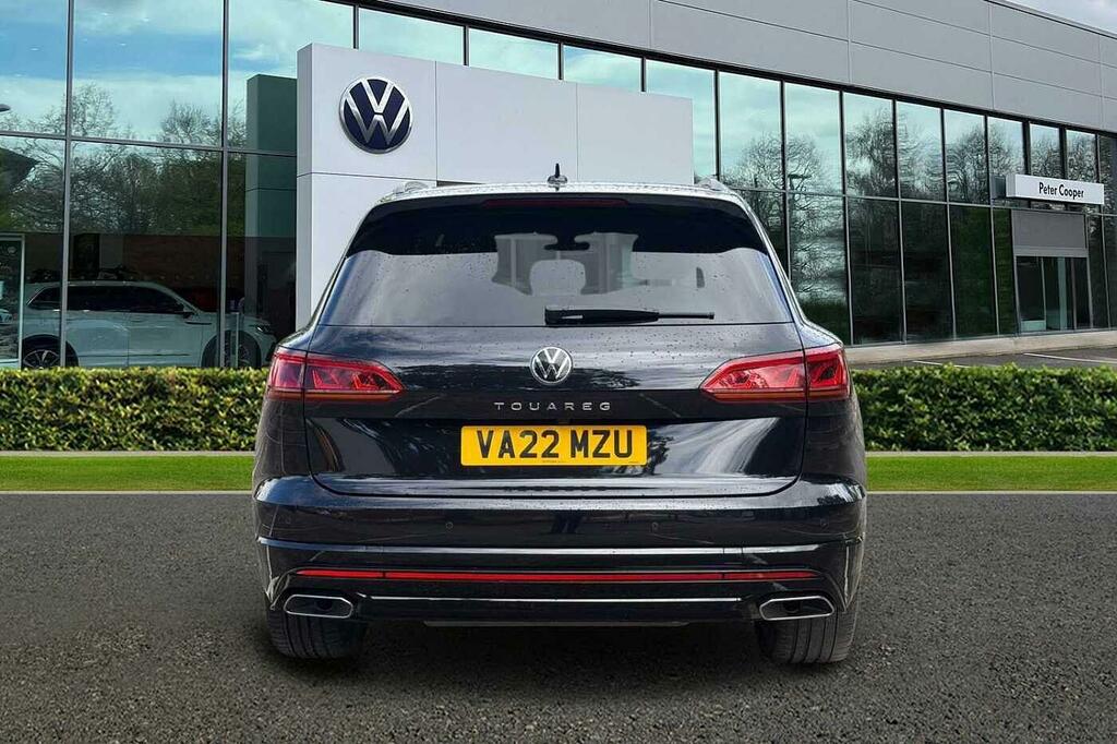 Volkswagen Touareg Black Edition White #9